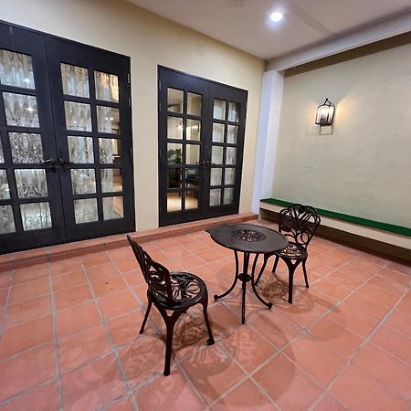 Botanica Mansion Bed & Breakfast Balik Pulau Exterior photo