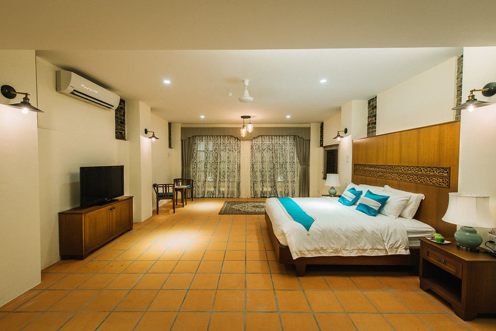 Botanica Mansion Bed & Breakfast Balik Pulau Exterior photo
